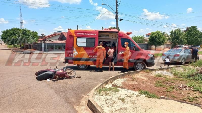 Acidente envolvendo carro e moto deixou mulher ferida nesta quinta-feira, em Rolim de Moura Acidente envolvendo carro e moto deixou mulher ferida nesta quinta-feira, em Rolim de Moura