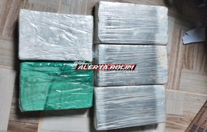 ATUALIZADA - Dois acusados de crime de tráfico de drogas foram presos durante operação conjunta da Polícia Militar e Polícia Civil em Rolim de Moura ATUALIZADA - Dois acusados de crime de tráfico de drogas foram presos durante operação conjunta da Polícia Militar e Polícia Civil em Rolim de Moura