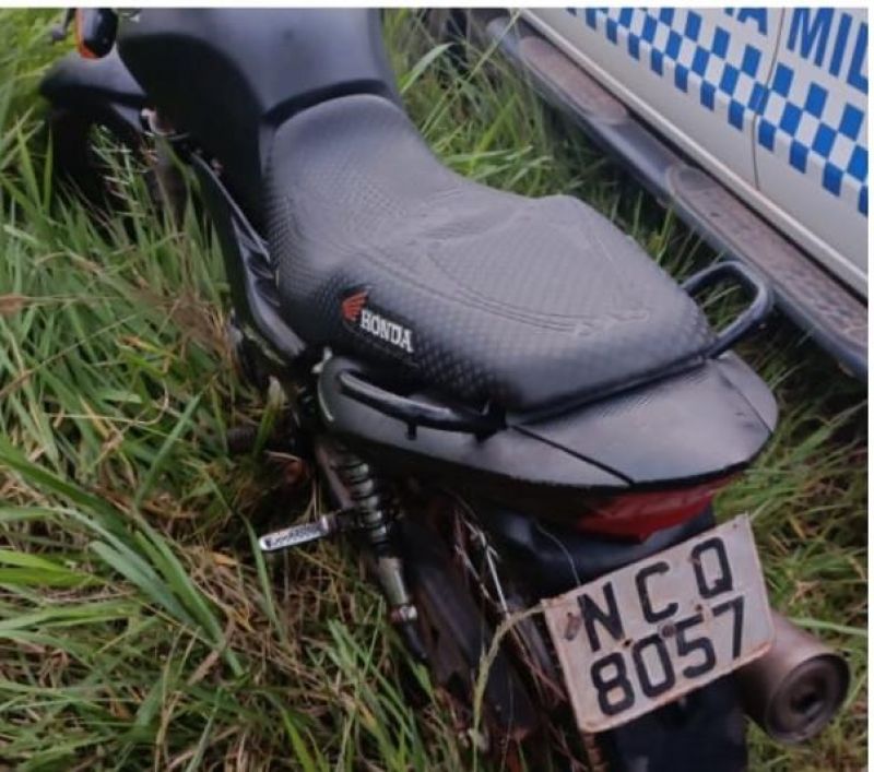 ATUALIZADA – Identificado criminoso que foi preso pela PM após roubo de moto em Santa Luzia; comparsa morreu ao reagir à prisão ATUALIZADA – Identificado criminoso que foi preso pela PM após roubo de moto em Santa Luzia; comparsa morreu ao reagir à prisão