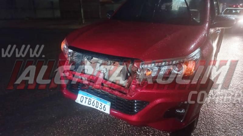 Colisão entre caminhonete e motoneta deixou uma pessoa ferida nesta noite em Rolim de Moura Colisão entre caminhonete e motoneta deixou uma pessoa ferida nesta noite em Rolim de Moura