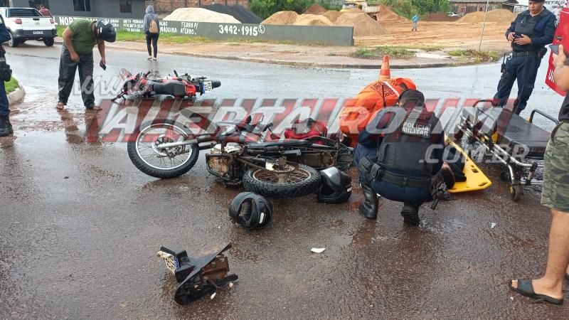 Colisão entre duas Bros deixou um dos condutores com fratura exposta em uma das pernas, em Rolim de Moura Colisão entre duas Bros deixou um dos condutores com fratura exposta em uma das pernas, em Rolim de Moura