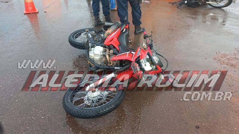 Colisão entre duas Bros deixou um dos condutores com fratura exposta em uma das pernas, em Rolim de Moura Colisão entre duas Bros deixou um dos condutores com fratura exposta em uma das pernas, em Rolim de Moura