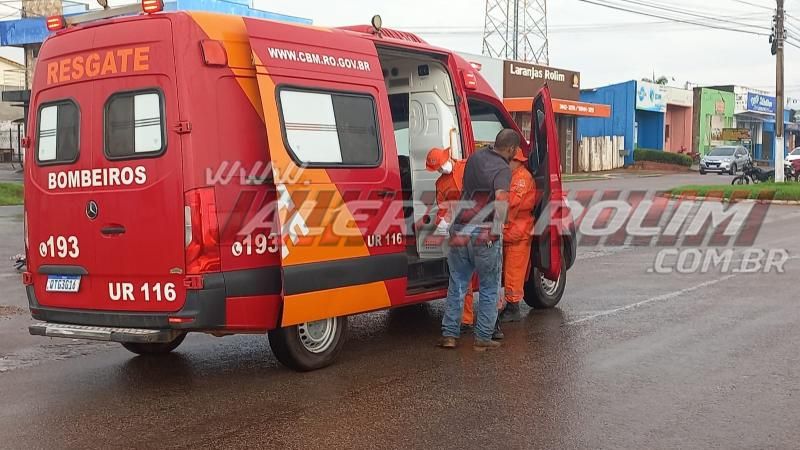 Colisão entre duas Bros deixou um dos condutores com fratura exposta em uma das pernas, em Rolim de Moura Colisão entre duas Bros deixou um dos condutores com fratura exposta em uma das pernas, em Rolim de Moura