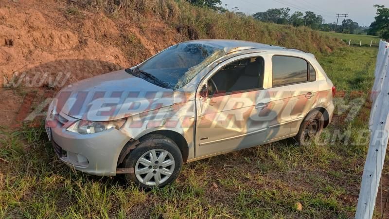 Idoso foi socorrido após capotar veículo na RO 383 em Rolim de Moura Idoso foi socorrido após capotar veículo na RO 383 em Rolim de Moura