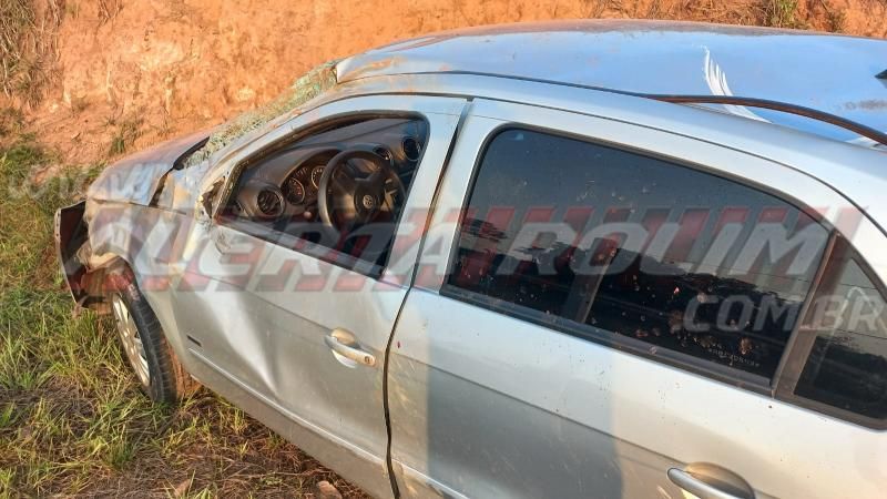 Idoso foi socorrido após capotar veículo na RO 383 em Rolim de Moura Idoso foi socorrido após capotar veículo na RO 383 em Rolim de Moura