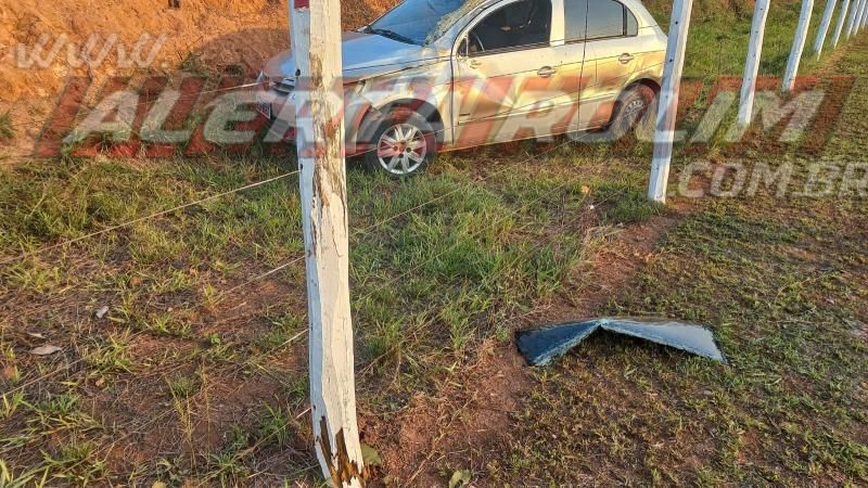 Idoso foi socorrido após capotar veículo na RO 383 em Rolim de Moura Idoso foi socorrido após capotar veículo na RO 383 em Rolim de Moura