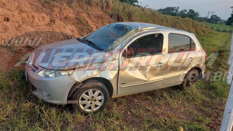 Idoso foi socorrido após capotar veículo na RO 383 em Rolim de Moura Idoso foi socorrido após capotar veículo na RO 383 em Rolim de Moura