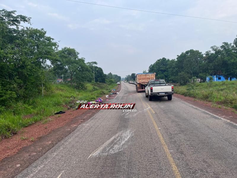 Médica foi socorrida com fratura na perna após caminhonete capotar na RO 383 Médica foi socorrida com fratura na perna após caminhonete capotar na RO 383