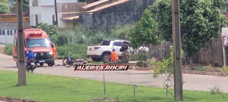 Mulher fraturou braço em acidente de trânsito nesta tarde em Rolim de Moura Mulher fraturou braço em acidente de trânsito nesta tarde em Rolim de Moura
