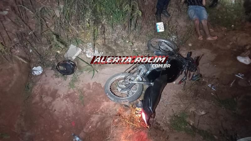 Mulher sofreu fratura na perna após casal cair de moto na RO 010, em Rolim de Moura Mulher sofreu fratura na perna após casal cair de moto na RO 010, em Rolim de Moura