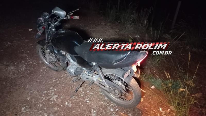 Mulher sofreu fratura na perna após casal cair de moto na RO 010, em Rolim de Moura Mulher sofreu fratura na perna após casal cair de moto na RO 010, em Rolim de Moura