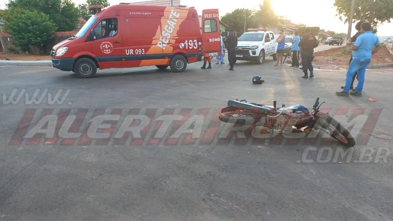 Segundo acidente do dia envolveu caminhão e moto no bairro Centenário, em Rolim de Moura Segundo acidente do dia envolveu caminhão e moto no bairro Centenário, em Rolim de Moura