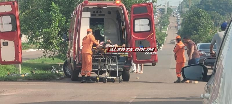 Acidente de trânsito com três vítimas foi registrado nesta manhã em Rolim de Moura Acidente de trânsito com três vítimas foi registrado nesta manhã em Rolim de Moura