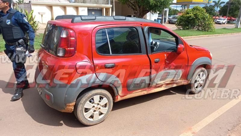 Acidente envolvendo carro e moto foi registrado nesta tarde, em Rolim de Moura Acidente envolvendo carro e moto foi registrado nesta tarde, em Rolim de Moura