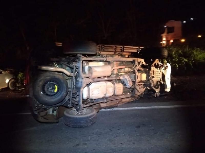 Cantor Zé Neto sofre acidente de carro em SP Cantor Zé Neto sofre acidente de carro em SP