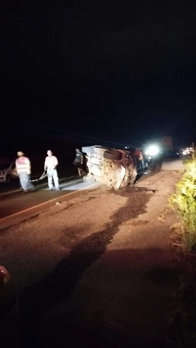 Cantor Zé Neto sofre acidente de carro em SP Cantor Zé Neto sofre acidente de carro em SP
