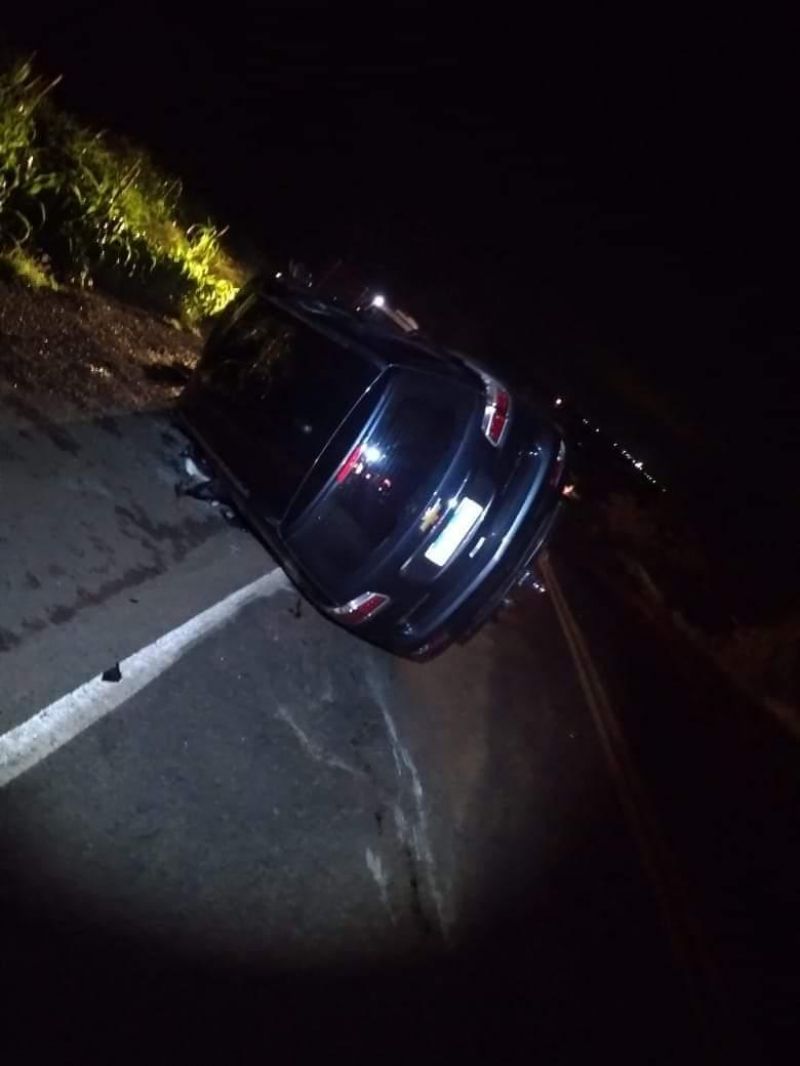 Cantor Zé Neto sofre acidente de carro em SP Cantor Zé Neto sofre acidente de carro em SP