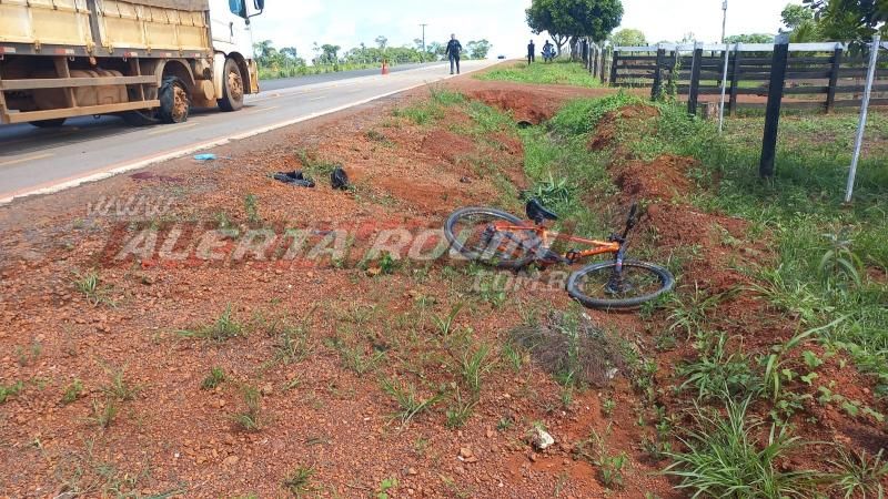 Ciclista sofreu grave ferimento na cabeça após acidente com caminhão na ciclovia da RO 479, em Rolim de Moura Ciclista sofreu grave ferimento na cabeça após acidente com caminhão na ciclovia da RO 479, em Rolim de Moura