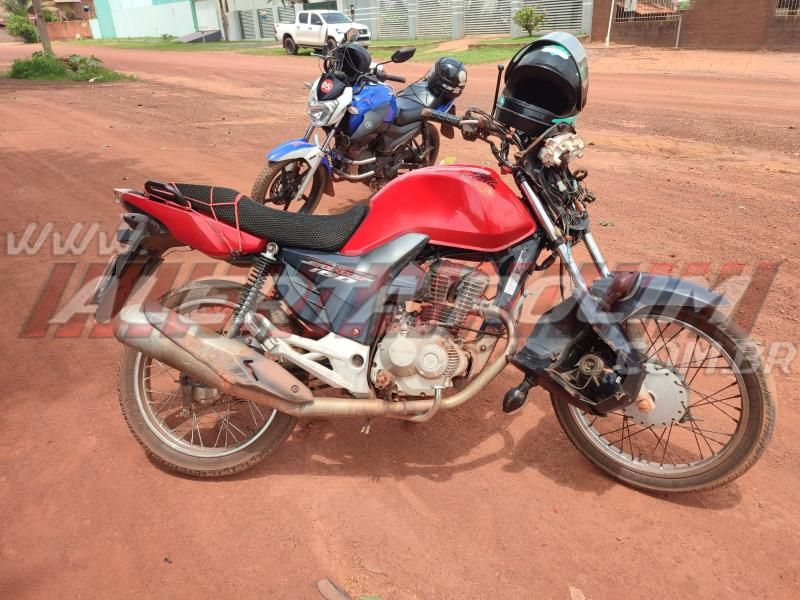 Dois acidentes foram registrados no domingo em Rolim de Moura; em um deles um dos envolvidos abandonou a moto e se evadiu Dois acidentes foram registrados no domingo em Rolim de Moura; em um deles um dos envolvidos abandonou a moto e se evadiu