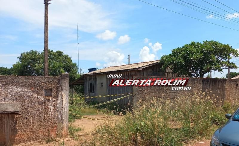 IDENTIFICADO - Vitima de homicídio encontrado nesta manhã é um adolescente de 14 anos; corpo apresentava diversas perfurações IDENTIFICADO - Vitima de homicídio encontrado nesta manhã é um adolescente de 14 anos; corpo apresentava diversas perfurações