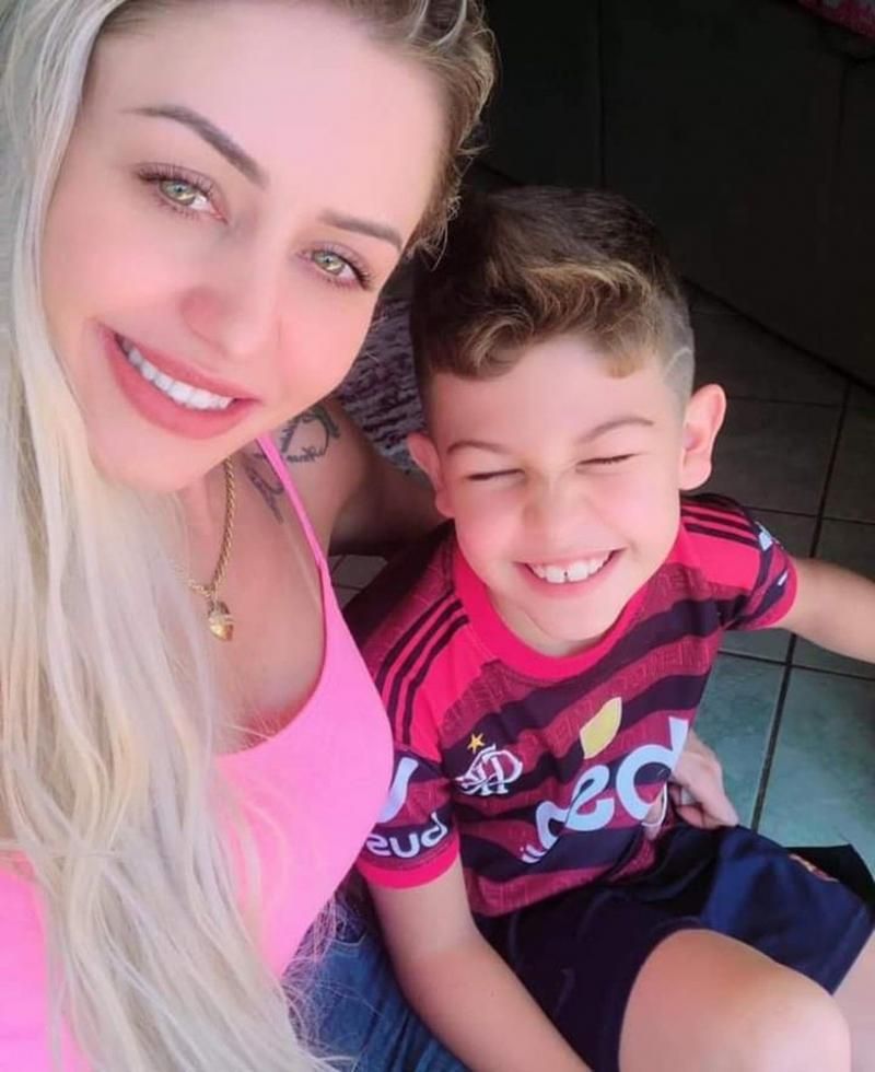 Mãe e filho morreram após batida frontal entre caminhonete e caminhão na RO-460 nesta tarde, em RO Mãe e filho morreram após batida frontal entre caminhonete e caminhão na RO-460 nesta tarde, em RO