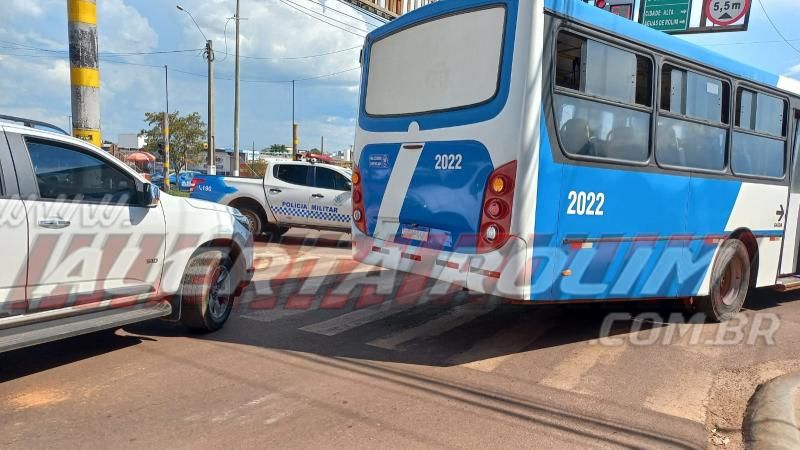 PM registrou terceiro acidente de trânsito desta segunda-feira, em Rolim de Moura PM registrou terceiro acidente de trânsito desta segunda-feira, em Rolim de Moura