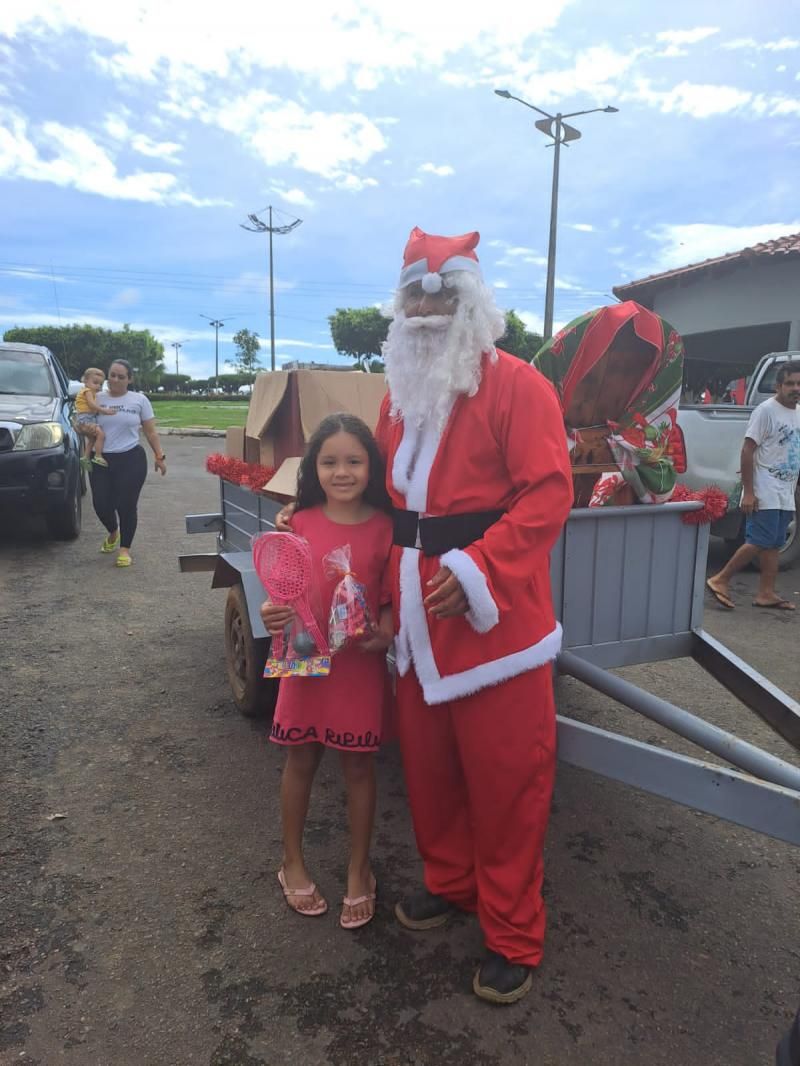 Polícia Militar em Nova Brasilândia realiza pelo 8° ano o Natal Solidário Polícia Militar em Nova Brasilândia realiza pelo 8° ano o Natal Solidário