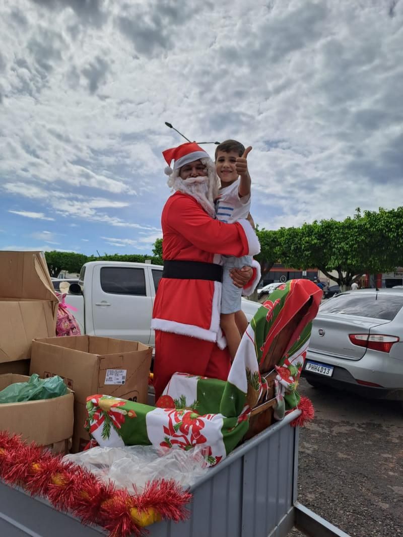 Polícia Militar em Nova Brasilândia realiza pelo 8° ano o Natal Solidário Polícia Militar em Nova Brasilândia realiza pelo 8° ano o Natal Solidário
