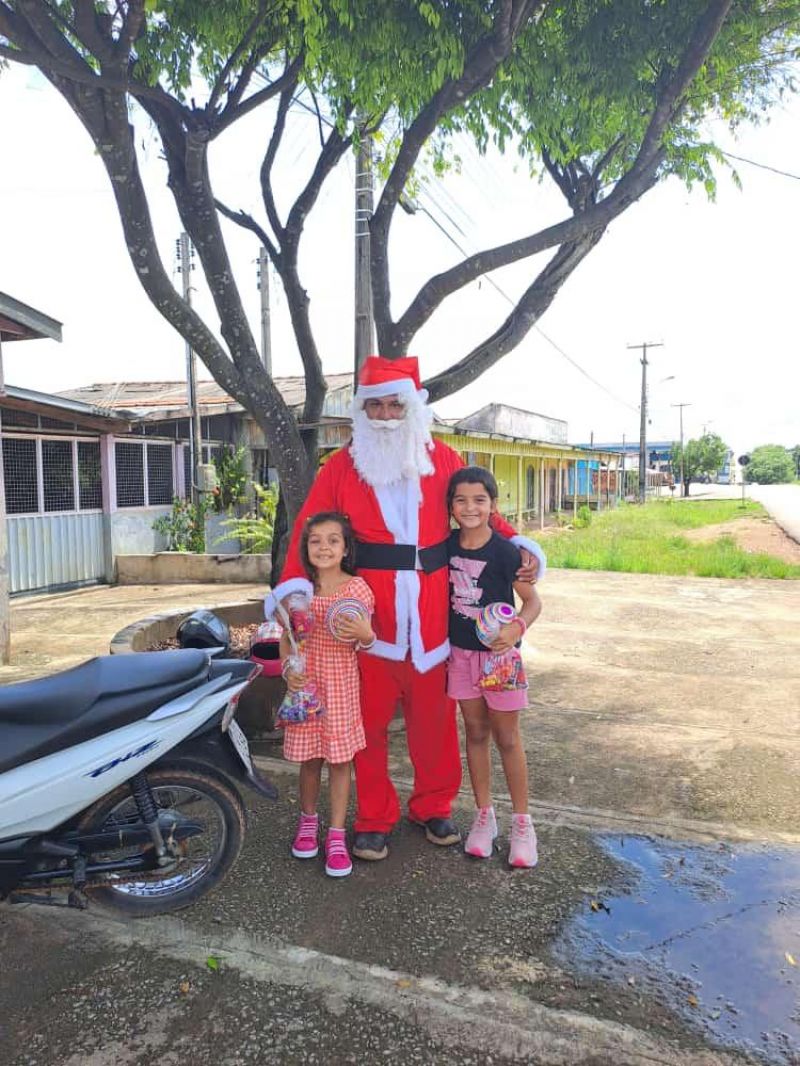 Polícia Militar em Nova Brasilândia realiza pelo 8° ano o Natal Solidário Polícia Militar em Nova Brasilândia realiza pelo 8° ano o Natal Solidário
