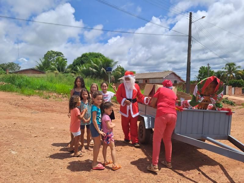 Polícia Militar em Nova Brasilândia realiza pelo 8° ano o Natal Solidário Polícia Militar em Nova Brasilândia realiza pelo 8° ano o Natal Solidário