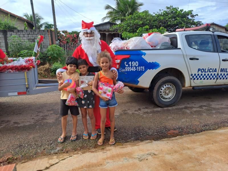 Polícia Militar em Nova Brasilândia realiza pelo 8° ano o Natal Solidário Polícia Militar em Nova Brasilândia realiza pelo 8° ano o Natal Solidário