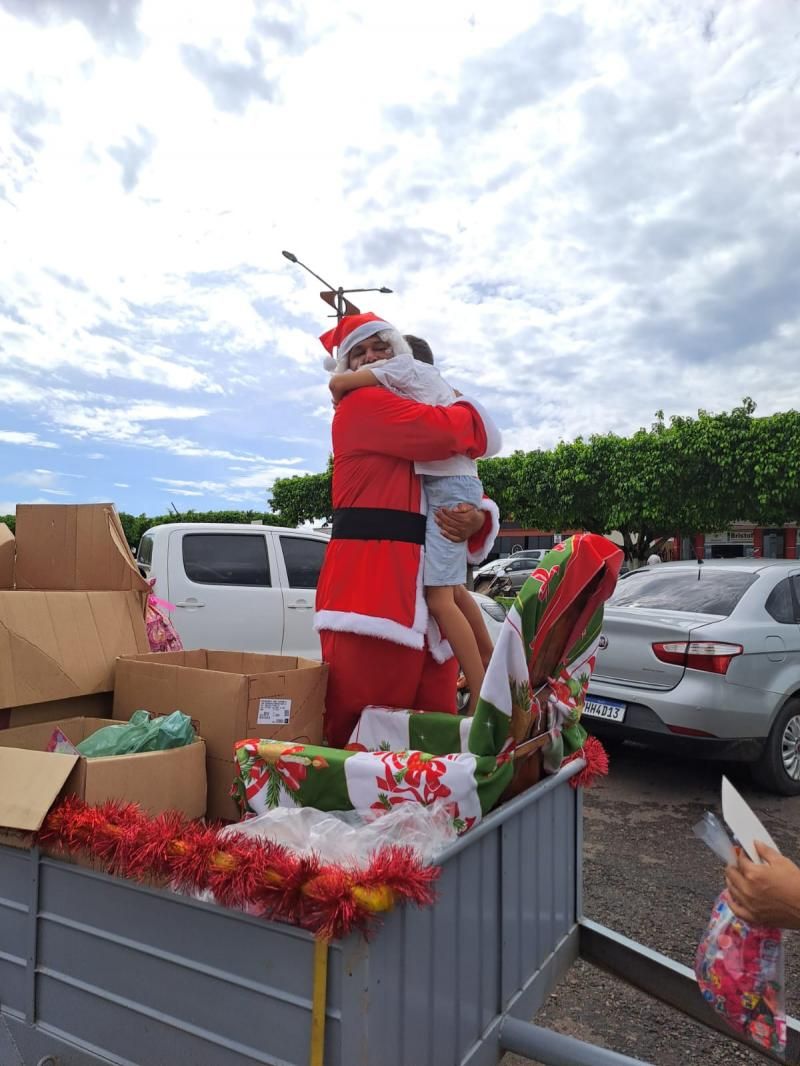 Polícia Militar em Nova Brasilândia realiza pelo 8° ano o Natal Solidário Polícia Militar em Nova Brasilândia realiza pelo 8° ano o Natal Solidário