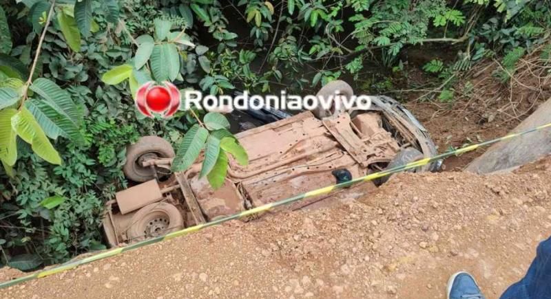 TRAGÉDIA - Homem, esposa e três filhos morreram após carro cair de ponte próximo a Porto Velho TRAGÉDIA - Homem, esposa e três filhos morreram após carro cair de ponte próximo a Porto Velho