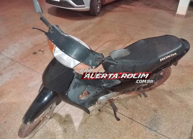 Veículo furtado em Nova Brasilândia há 04 meses foi recuperado pela Polícia Militar em Rolim de Moura Veículo furtado em Nova Brasilândia há 04 meses foi recuperado pela Polícia Militar em Rolim de Moura