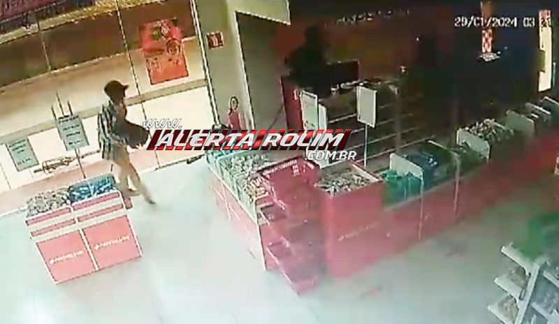 Ladrões furtam dinheiro em farmácia durante a madrugada em Rolim de Moura - Veja o vídeo Ladrões furtam dinheiro em farmácia durante a madrugada em Rolim de Moura - Veja o vídeo