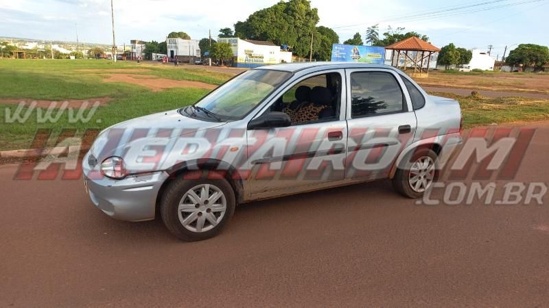 Acidente de trânsito envolvendo carro e moto deixou uma pessoa ferida, em Rolim de Moura Acidente de trânsito envolvendo carro e moto deixou uma pessoa ferida, em Rolim de Moura