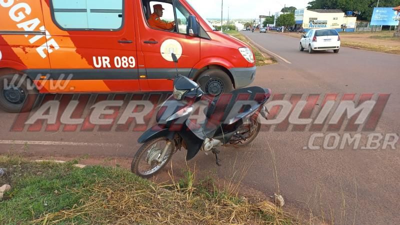 Acidente de trânsito envolvendo carro e moto deixou uma pessoa ferida, em Rolim de Moura Acidente de trânsito envolvendo carro e moto deixou uma pessoa ferida, em Rolim de Moura
