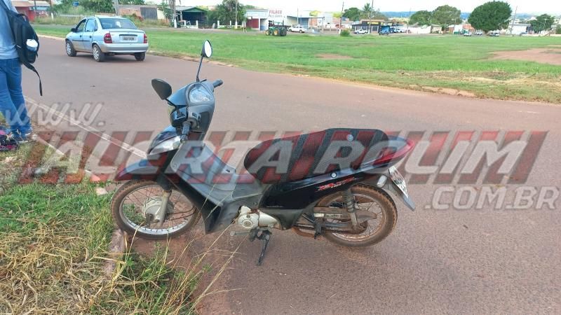 Acidente de trânsito envolvendo carro e moto deixou uma pessoa ferida, em Rolim de Moura Acidente de trânsito envolvendo carro e moto deixou uma pessoa ferida, em Rolim de Moura