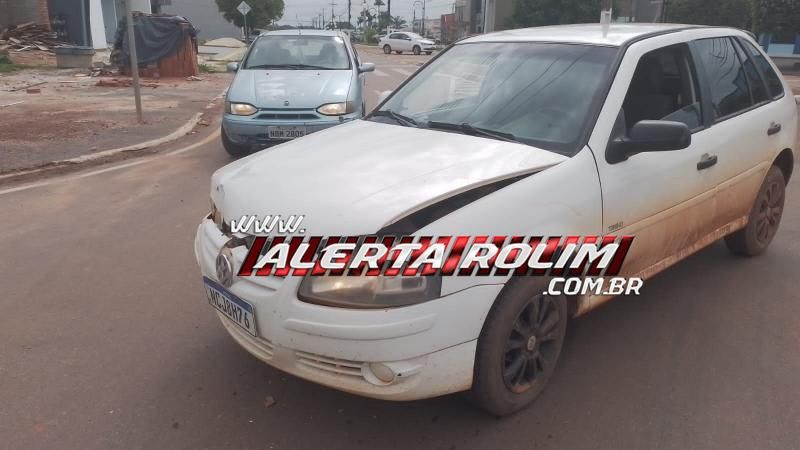 Acidente de trânsito foi registrado em rotatória recém-instalada, em Rolim de Moura Acidente de trânsito foi registrado em rotatória recém-instalada, em Rolim de Moura