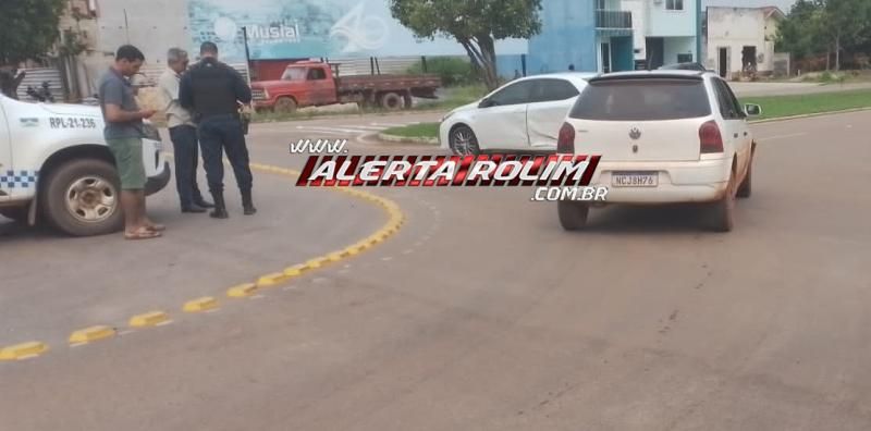 Acidente de trânsito foi registrado em rotatória recém-instalada, em Rolim de Moura Acidente de trânsito foi registrado em rotatória recém-instalada, em Rolim de Moura