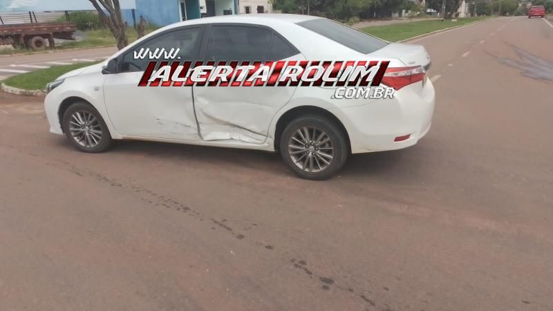 Acidente de trânsito foi registrado em rotatória recém-instalada, em Rolim de Moura Acidente de trânsito foi registrado em rotatória recém-instalada, em Rolim de Moura