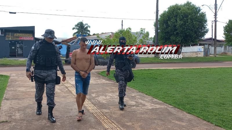 Acusado de tráfico de drogas foi preso durante trabalho em conjunto da PM e PC em Rolim de Moura Acusado de tráfico de drogas foi preso durante trabalho em conjunto da PM e PC em Rolim de Moura