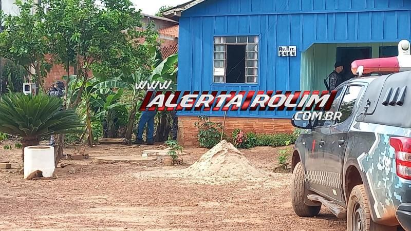 Acusado de tráfico de drogas foi preso durante trabalho em conjunto da PM e PC em Rolim de Moura Acusado de tráfico de drogas foi preso durante trabalho em conjunto da PM e PC em Rolim de Moura