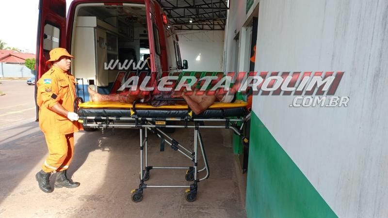 Após discussão, homem tentou matar desafeto a golpes de cutelo, em Rolim de Moura; PM agiu rápido e prendeu autor logo em seguida Após discussão, homem tentou matar desafeto a golpes de cutelo, em Rolim de Moura; PM agiu rápido e prendeu autor logo em seguida