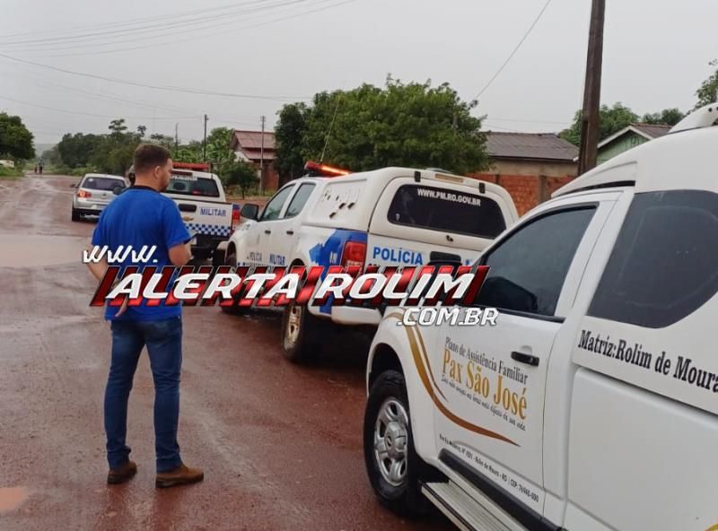 ATUALIZAÇÃO - No momento, autoridades descartam homicídio de mulher encontrada em córrego em Rolim de Moura, vítima teria morrido por afogamento ATUALIZAÇÃO - No momento, autoridades descartam homicídio de mulher encontrada em córrego em Rolim de Moura, vítima teria morrido por afogamento