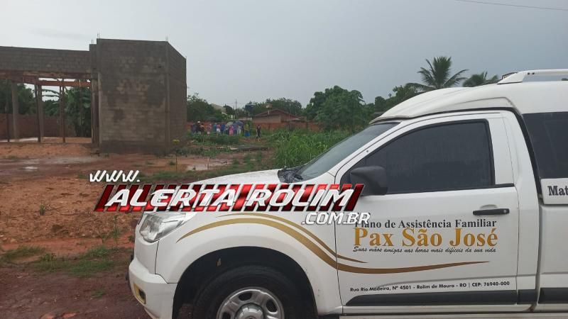 ATUALIZAÇÃO - No momento, autoridades descartam homicídio de mulher encontrada em córrego em Rolim de Moura, vítima teria morrido por afogamento ATUALIZAÇÃO - No momento, autoridades descartam homicídio de mulher encontrada em córrego em Rolim de Moura, vítima teria morrido por afogamento