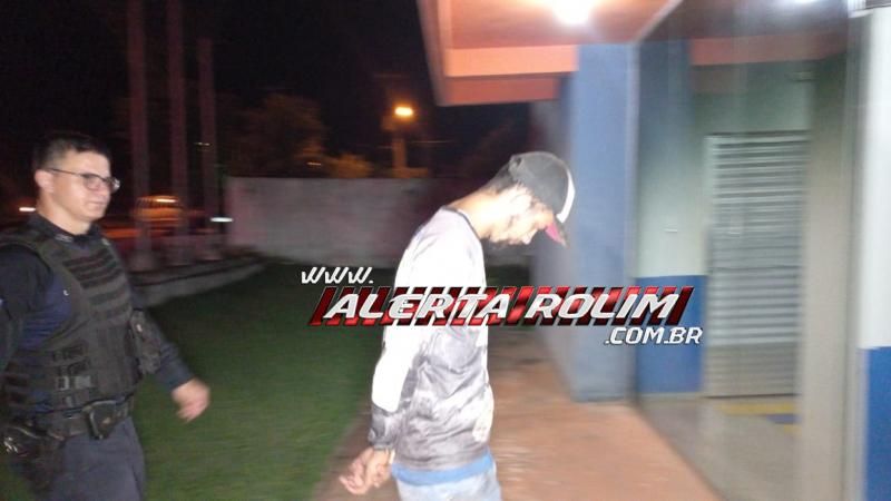 Dois homens, acusados de tráfico de drogas, foram presos pela equipe da PTRAN da PM em Rolim Moura Dois homens, acusados de tráfico de drogas, foram presos pela equipe da PTRAN da PM em Rolim Moura