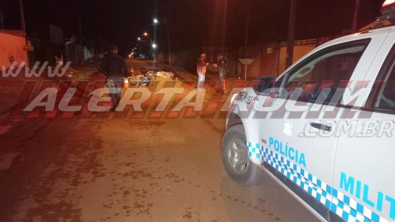 Motociclista foi socorrido em estado grave após acidente no bairro Cidade Alta, em Rolim de Moura Motociclista foi socorrido em estado grave após acidente no bairro Cidade Alta, em Rolim de Moura