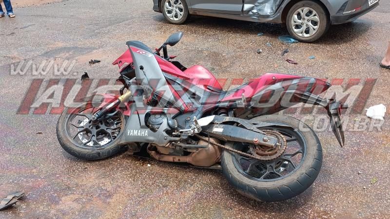 Motociclista fraturou braço e perna em grave acidente de trânsito no começo desta tarde, em Rolim de Moura Motociclista fraturou braço e perna em grave acidente de trânsito no começo desta tarde, em Rolim de Moura