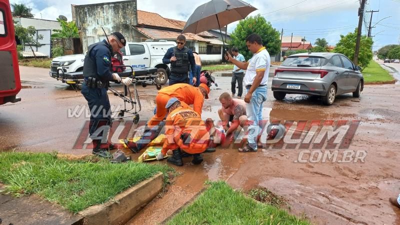 Motociclista fraturou braço e perna em grave acidente de trânsito no começo desta tarde, em Rolim de Moura Motociclista fraturou braço e perna em grave acidente de trânsito no começo desta tarde, em Rolim de Moura